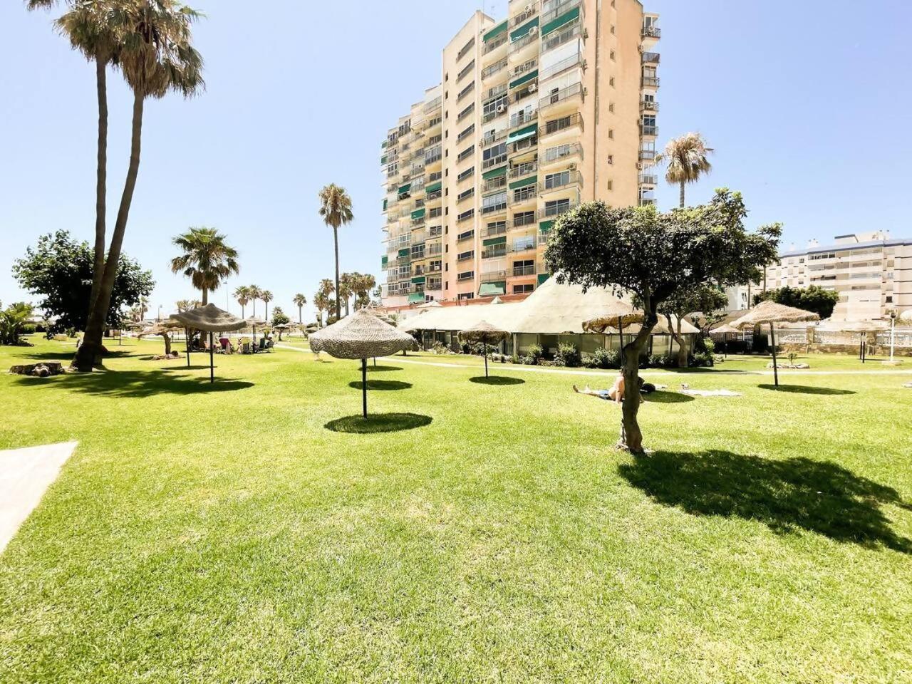 Vistas Al Mar A 1 Min De Playa Con Parkig Gratis Daire Benalmádena Dış mekan fotoğraf