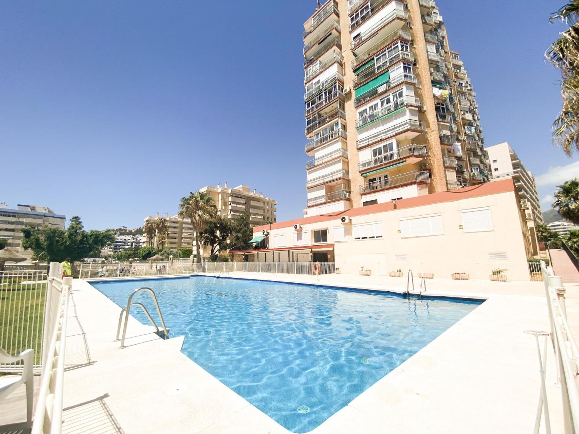 Vistas Al Mar A 1 Min De Playa Con Parkig Gratis Daire Benalmádena Dış mekan fotoğraf